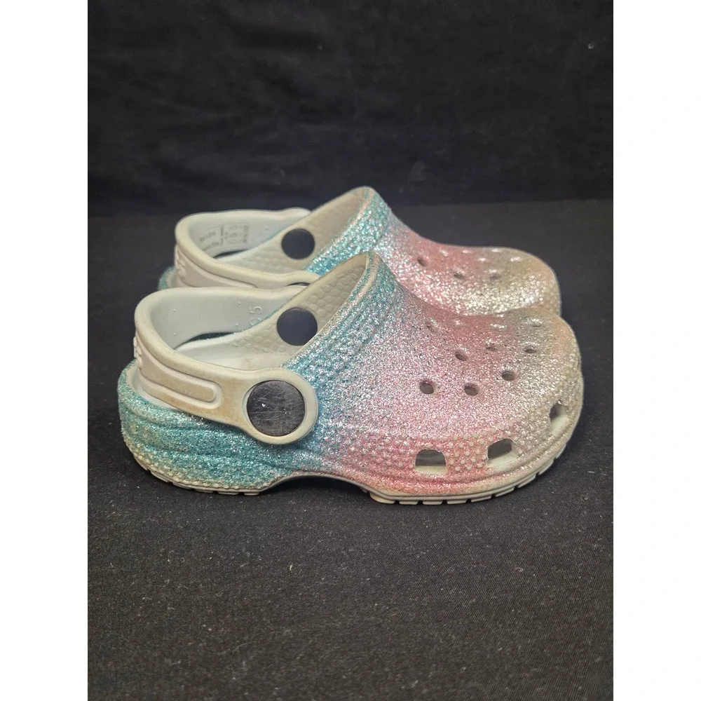 CROCS classic clogs